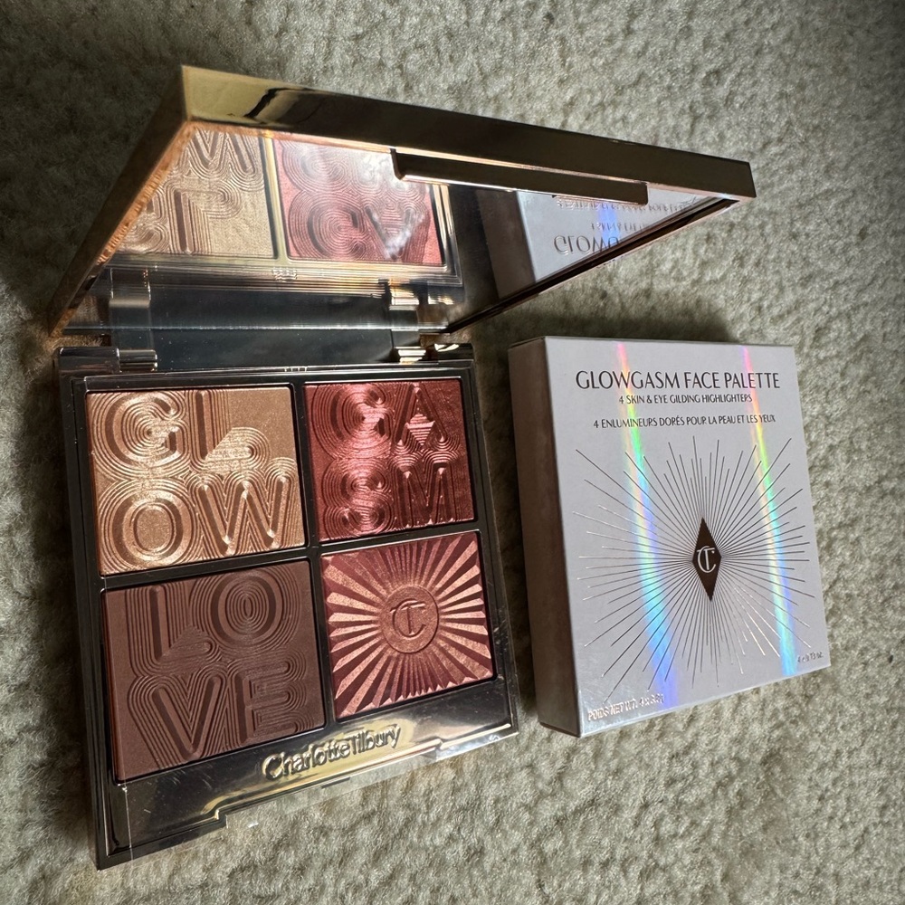 Charlotte Tilbury Glowgasm Face Palette - Gold and Pink Hues - Picture 2 of 7